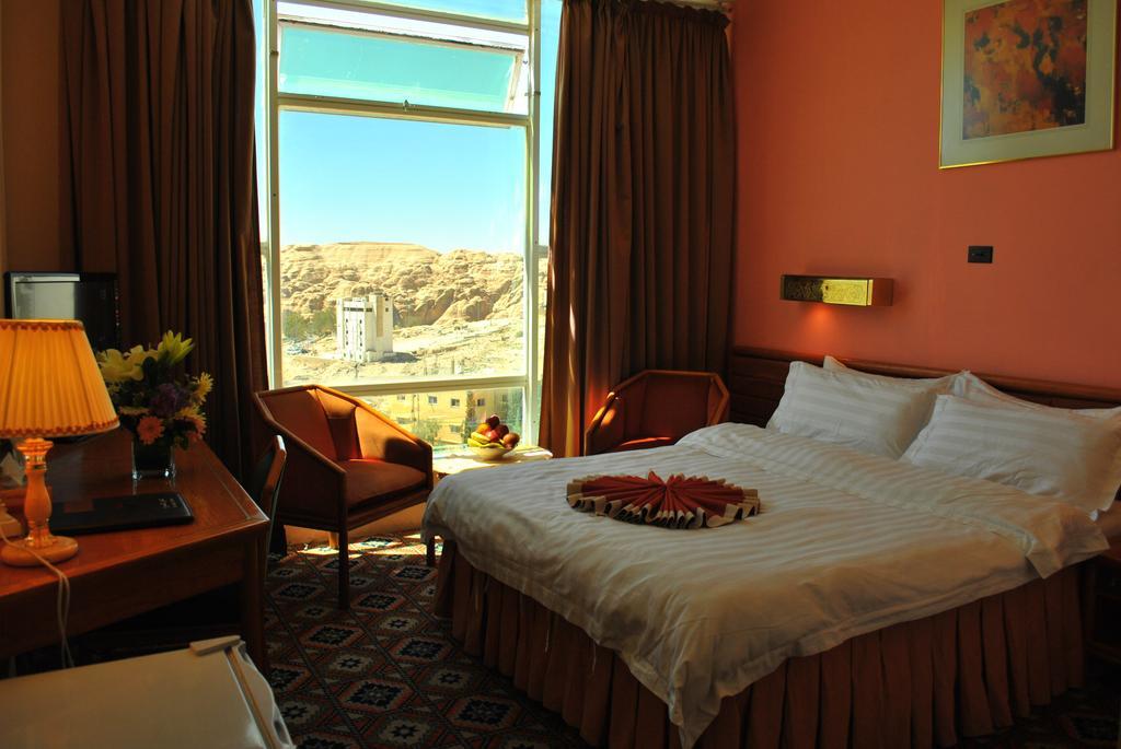 Candles Hotel وادي موسى المظهر الخارجي الصورة
